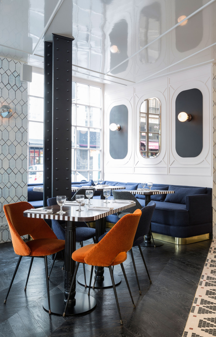 L’Hôtel Panache, dans le IXe, investit un immeuble d’angle où se déclinent l’Art nouveau et le rétro parigot à l’aune d’une nouvelle modernité : motifs géométriques, coeurs percés et miroirs brillants.