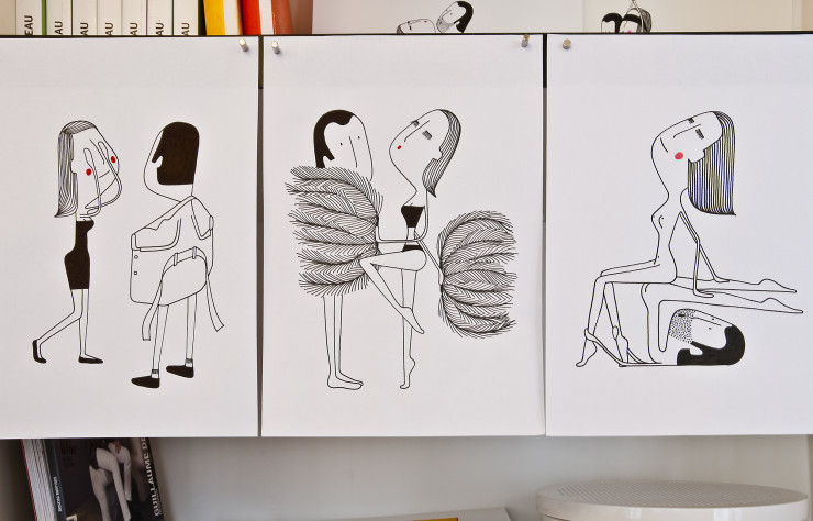 Rien ni personne n’empêche la designer d’exposer et de publier ses dessins érotiques (à découvrir dans « Le Kamasutra illustré de Ionna Vautrin », à paraître chez Flammarion le 1er février).