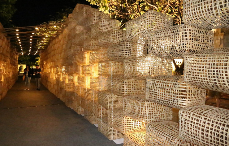 Microarchitecture « Modulas » en rotin synthétique conçue par l’architecte d’intérieur thaïlandais In The North Design.