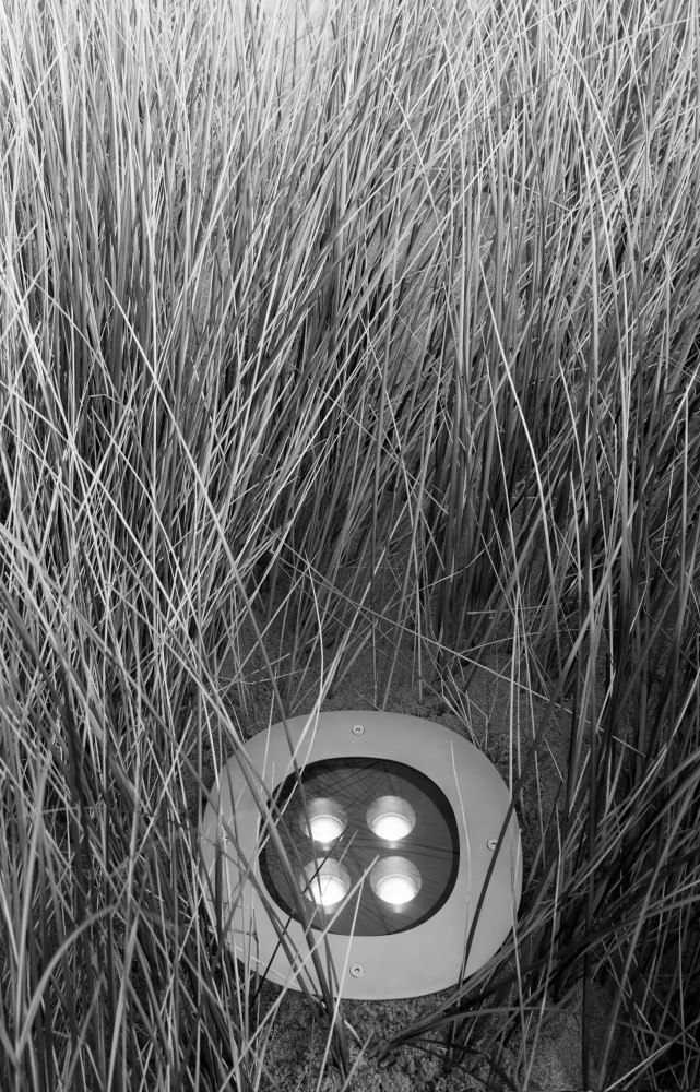 A-round de Piero Lissoni « La lampe A-Round de Piero Lissoni est conçue pour être placée dans...