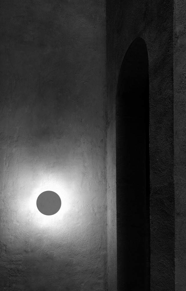 Camouflage de Piero Lissoni L’éclairage outdoor est en relation avec la nature mais aussi avec l’architecture, l’extérieur...