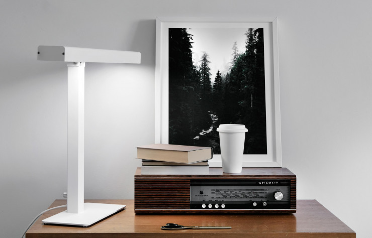 La lampe de bureau « Valovoima », création de Harri Koskinen pour Innolux, se double d’une fonction de luminothérapie.