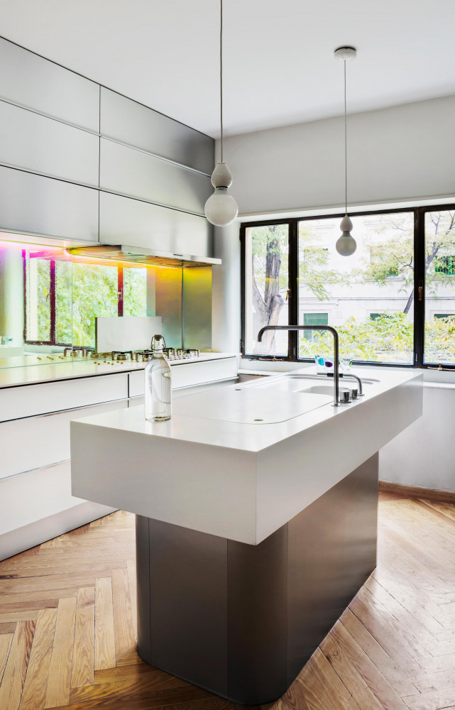 Les éléments modulaires de cuisine « Glassé » ont été dessinés par Moneo Brock Studio en exclusivité...