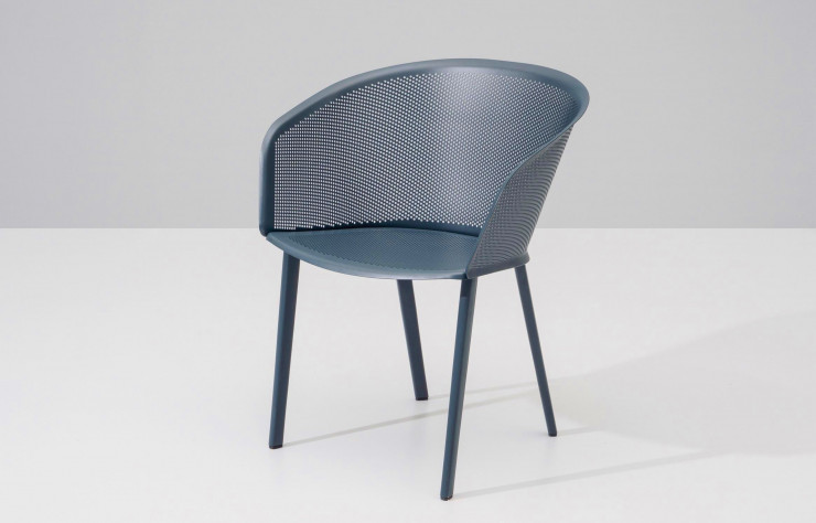 Fauteuil Stampa des frères Bouroullec (Kettal).