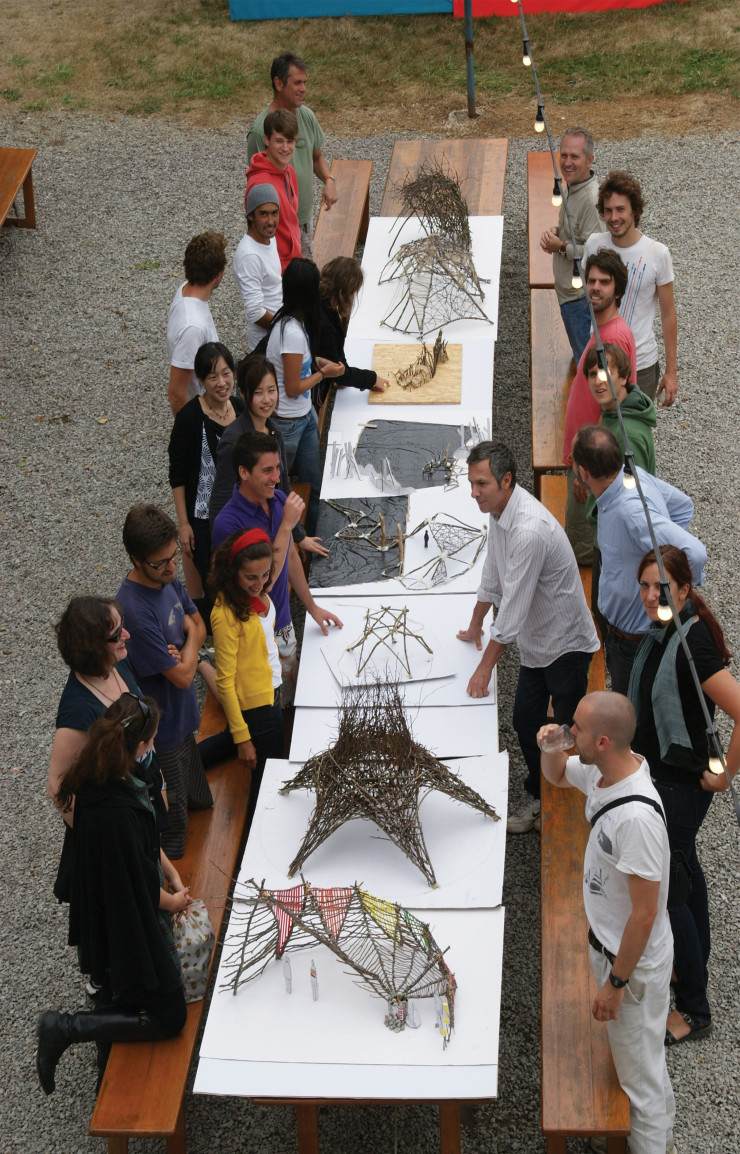 L’atelier des frères Campana : une réflexion ouverte autour des structures architecturales.