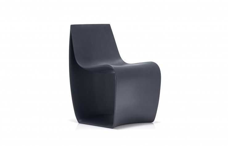 Chaise de la collection « Sign Matt » de Piergiorgio Cazzaniga. MDF Italia.