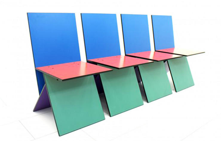 On rêve de croiser ces (très rares) chaises Vilbert (1993) de Verner Panton dans le corner seconde main d’un Ikea…