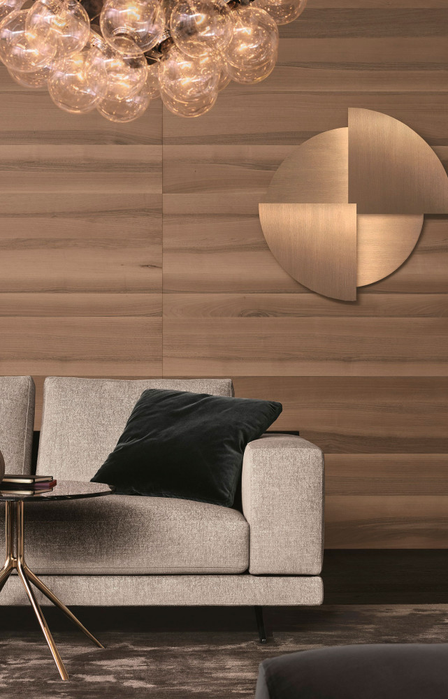 Table, sofa, tout doit s’accorder avec les luminaires et les objets déco qu’on possède déjà.