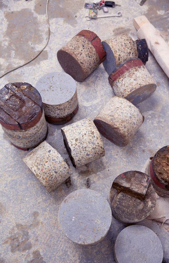 Dans les fondations, la brique d'époque victorienne se mêle au béton contemporain.