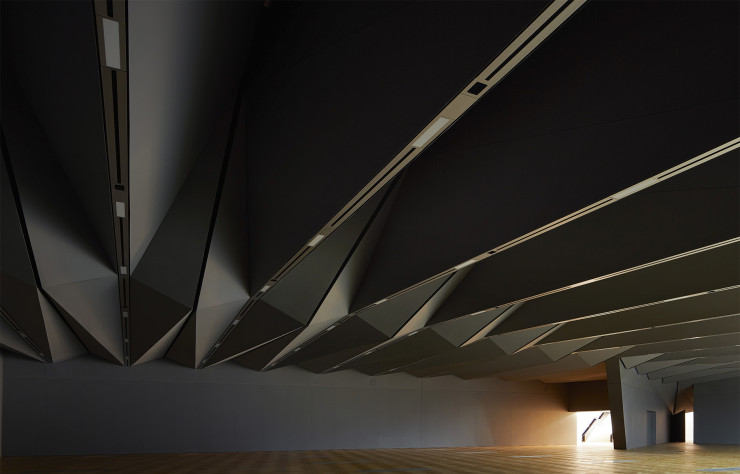 L’aspect intérieur de la galerie Sainsbury : un étage qui modernise l’image générale du musée et optimise ses capacités d’accueil.