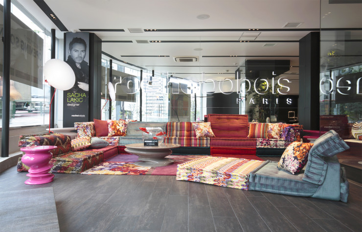 Le premier showroom Roche Bobois au Japon est implanté au cœur de Tokyo.