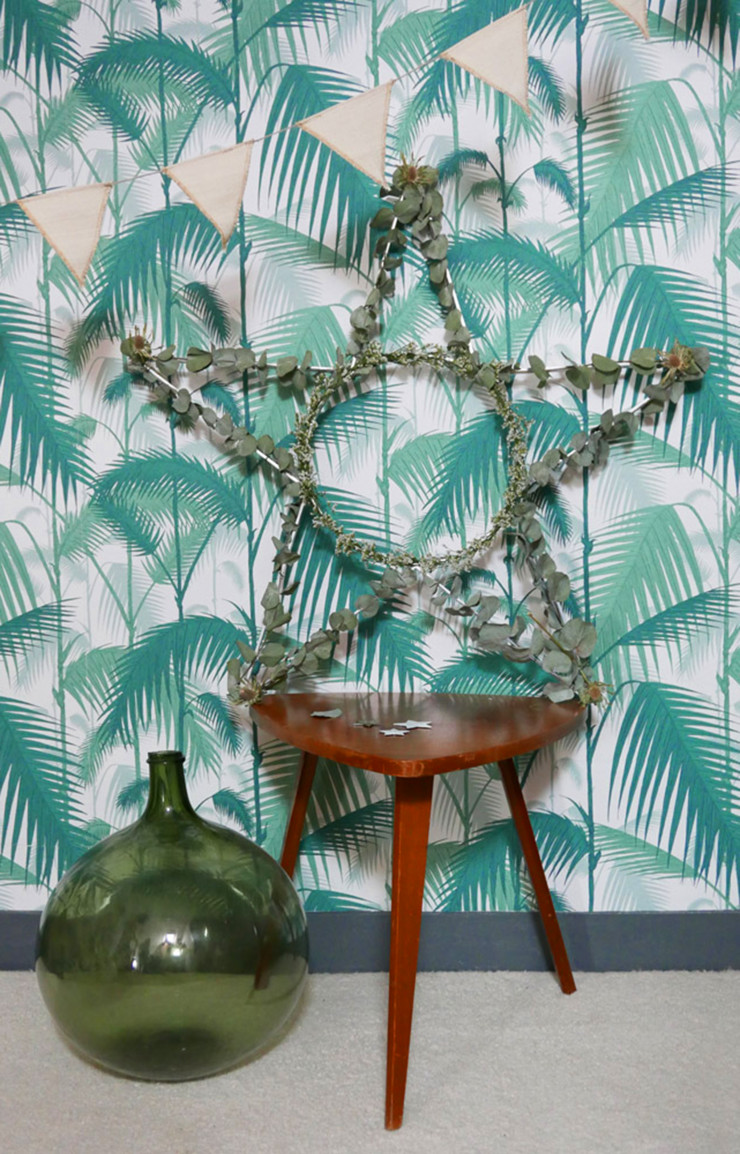 La maîtresse des lieux intervient aussi sur des objets qu’elle transforme selon son inspiration.