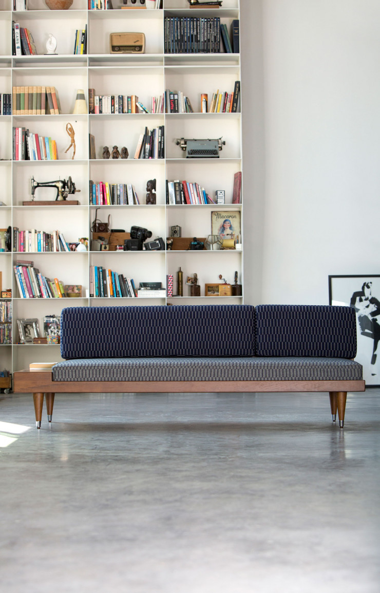 La banquette Bi Back de Meghedi Simonian (en collaboration avec Eleanor Pritchard pour le tissu Rowridge). Un daybed à l’allure scandinave