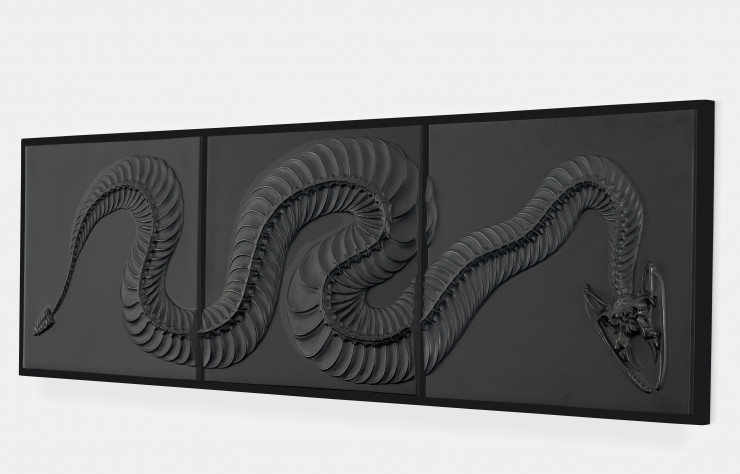 HD-88051401-ETERNAL-SINNER-Black-2-Photo-Prudence-Cuming-Associates-Ltd-©-Damien-Hirst-Science-Ltd-and-Lalique