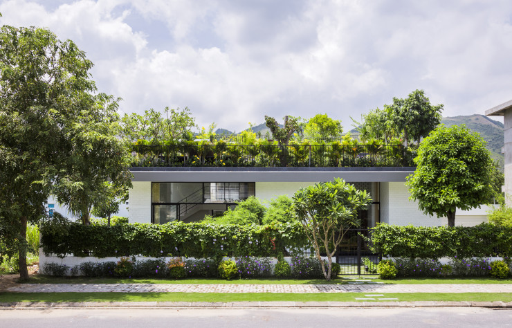 Le projet fait suite à la House of Tree que les deux architectes avaient déjà conçue ensemble.