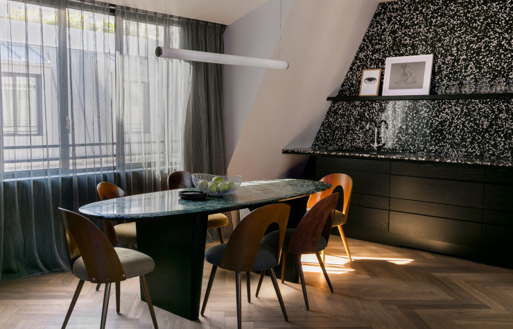La console en terrazzo…