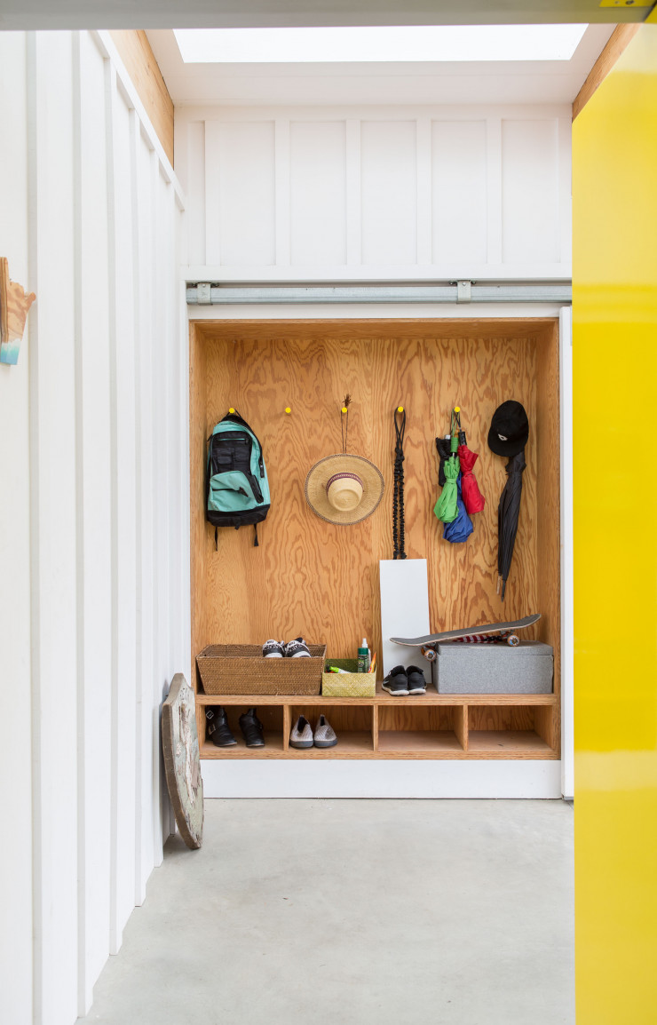 L’esprit cabane de plage habite l’intérieur comme l’extérieur de la maison.