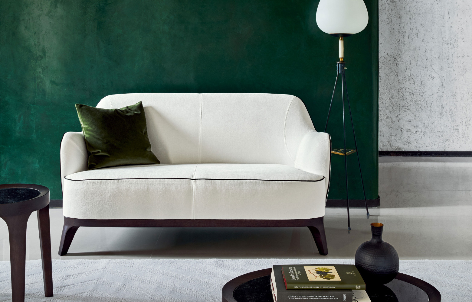 Lysandre, design Roberto Lazzeroni, à partir de 3 170 €. Mood by Flexform.