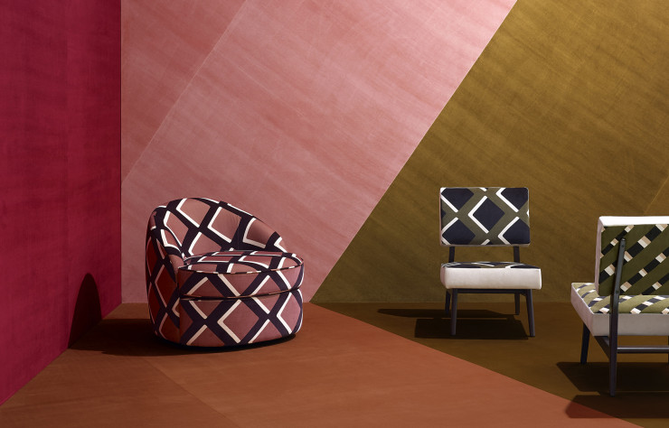 Chez Pierre Frey, India Mahdavi signe la collection True Velvet.