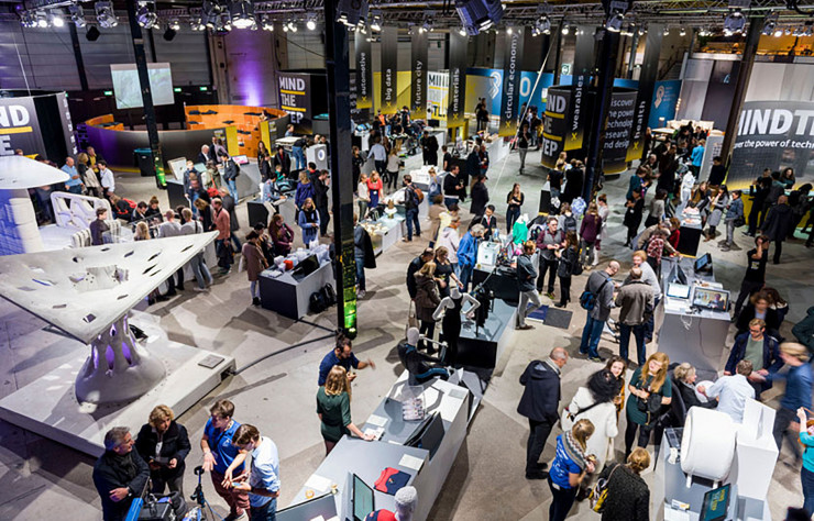 L’année dernière, la Dutch Design Week a attiré près de 300 000 visiteurs.