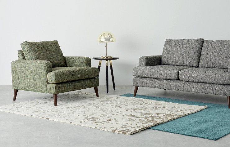 Fauteuil et canapé « Hewitt » (Made).