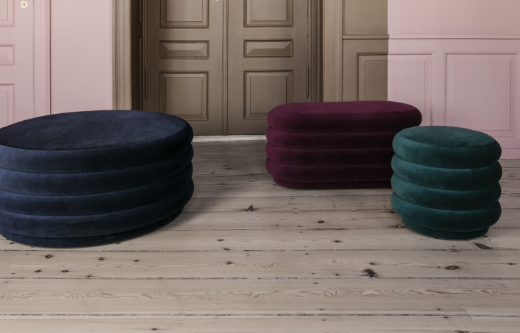De gauche à droite, les poufs « Rond GM », « Oval » et « Rond PM » signés Ferm Living.