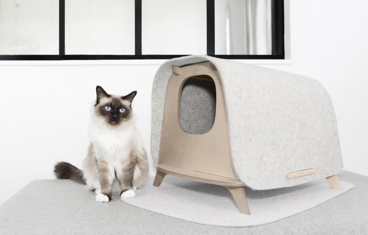 Le « Wool Lodge » du designer Tim Dellois réconcilie nos intérieurs avec les bacs à litière. 350 €.