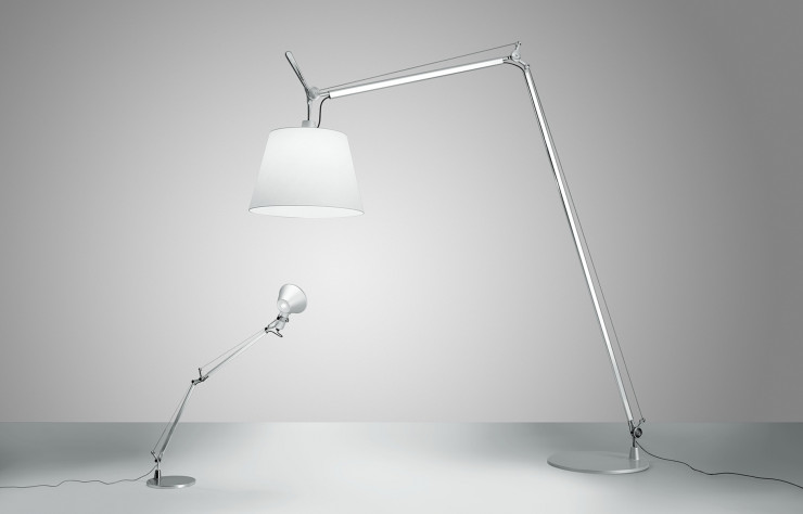 Les deux bras de la « Tolomeo Maxi » mesurent respectivement 250,5 cm et 156 cm !