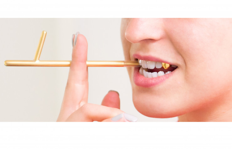 Le Sifflu permet de reproduire le geste du fumeur mais sans effet nocif.