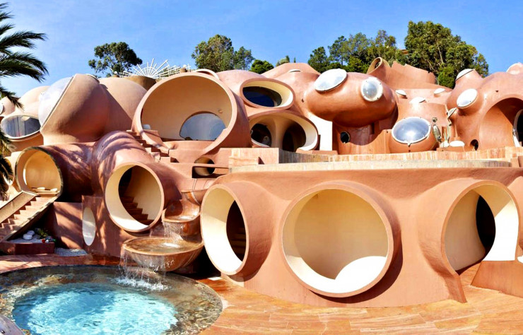 Le Palais bulles d’Antti Lovag à Théoule-sur-mer (1975).