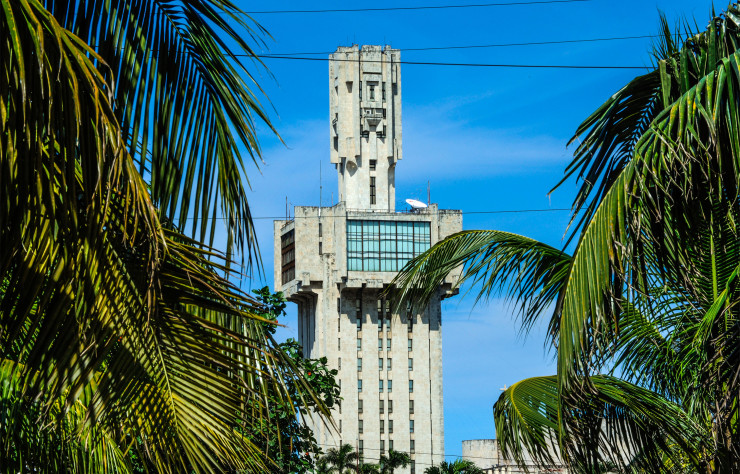 L’architecture comme symbole de puissance, sous l’incarnation de l’ambassade de Russie (1978-1987), dans le quartier de Miramar.