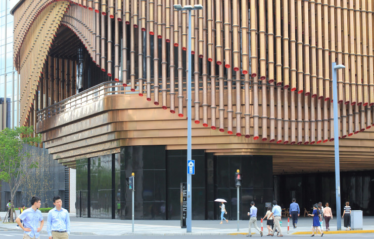 La fondation Fosun et son étonnante façade ondulante.