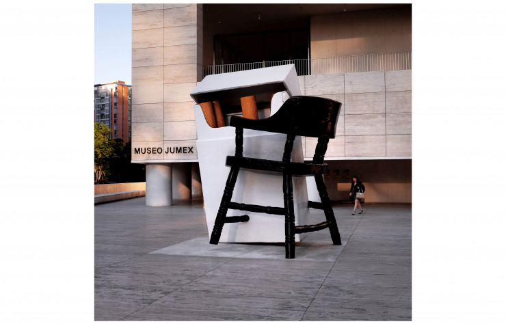La sculpture Bad Timing, Lamb Chop!, d’Urs Fischer, s’expose devant le musée d’art contemporain Jumex, achevé en 2013 par l’architecte britannique David Chipperfield dans le quartier de Polanco.