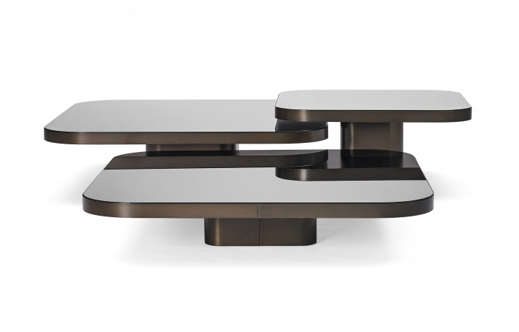 Jeu de tables basses Bow du Brésilien Guilherme Torres pour ClassiCon.