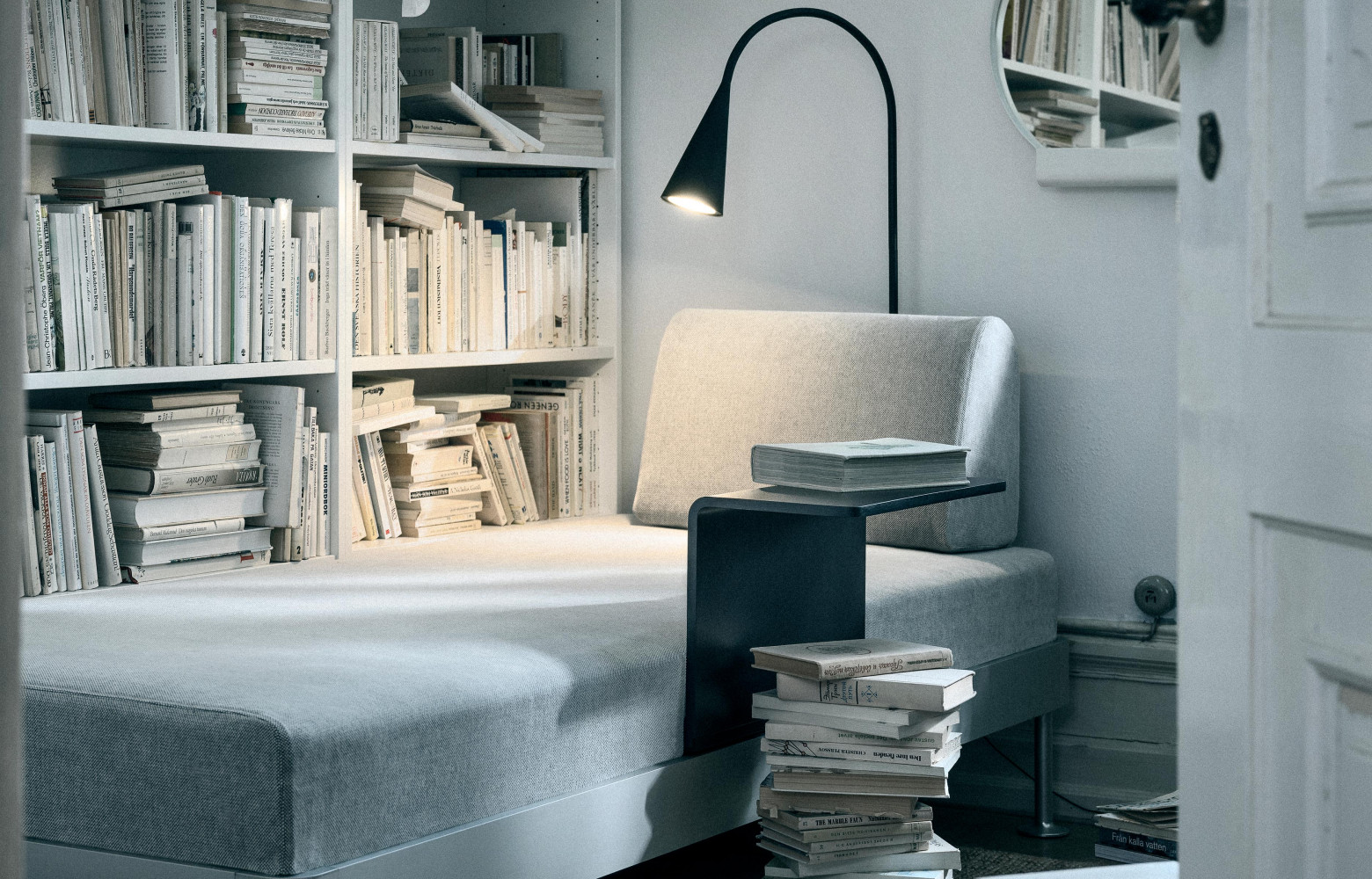 A la liseuse commercialisée par IKEA viendront bientôt s'ajouter des modèles en métal édités par Tom Dixon.