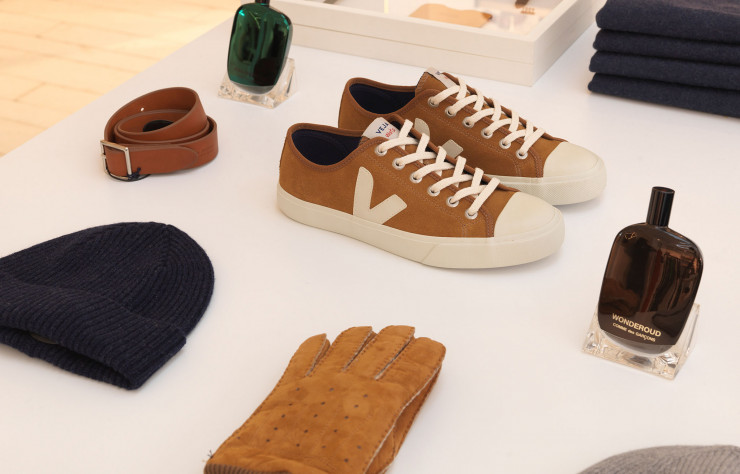 La boutique propose un mélange de marques inédites et de maisons bien établies.