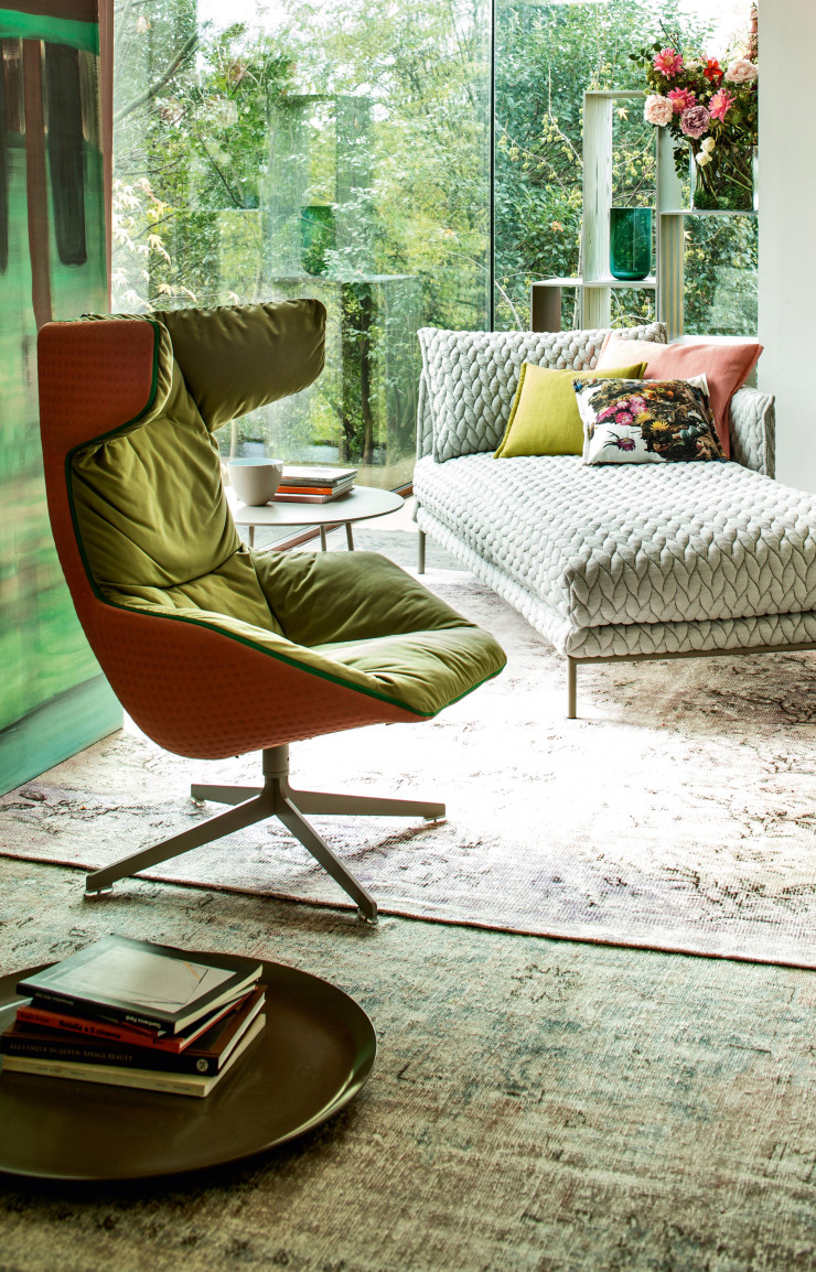 Références masculines, exubérances féminines pour ce fauteuil de la collection « Take a Line for a Walk » d’Alfredo Häberli.