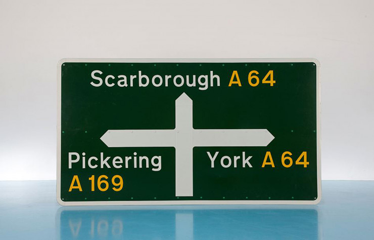 Panneau de signalisation de Jock Kinneir et Margaret Calvert.
