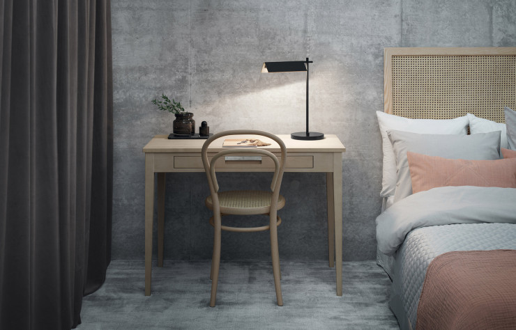 … notamment une lampe de table et de bureau.
