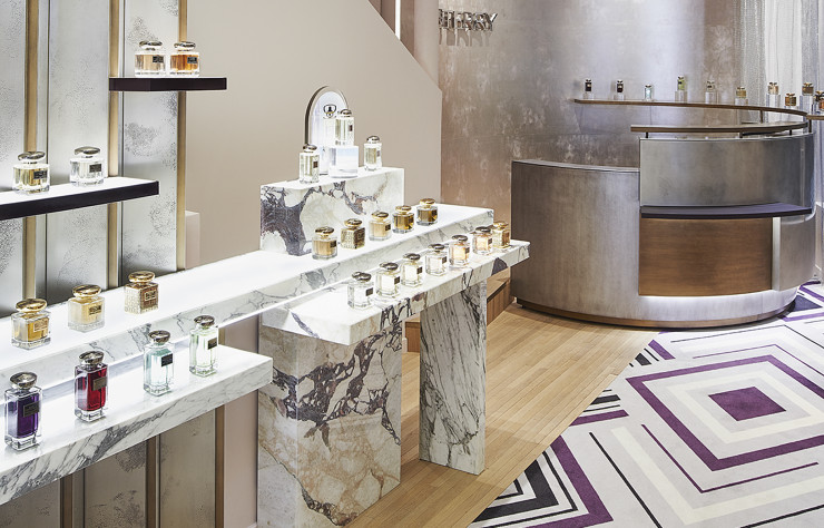 La boutique By Terry, galerie Véro-Dodat, à Paris (Ier). Éclectisme et sophistication dans une atmosphère douce signée Rodolphe Parente.