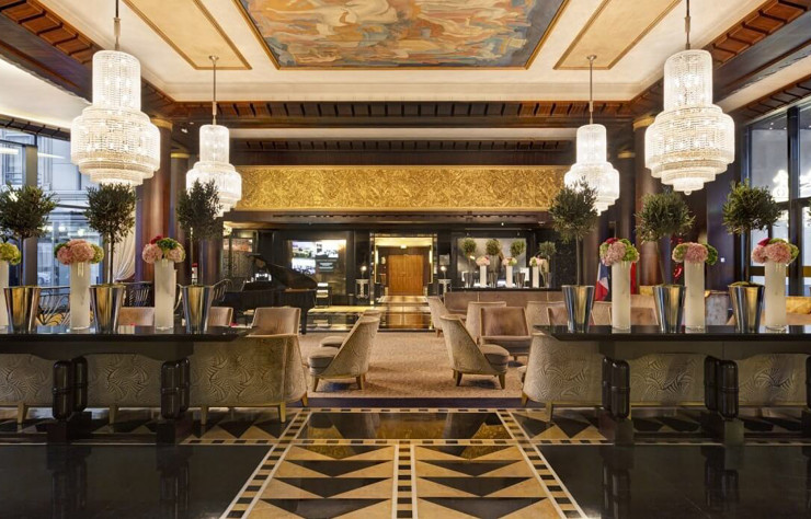 En face du parc Monceau, l’Hôtel du Collectionneur.