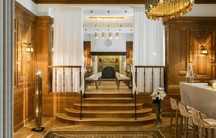L’hôtel Le Normandy, à Deauville. Un grand classique du style anglo-normand qui convoque l’esprit de la Belle Époque. Revu par le décorateur, il affiche un « design épuré et un luxe plus discret » qu’auparavant.