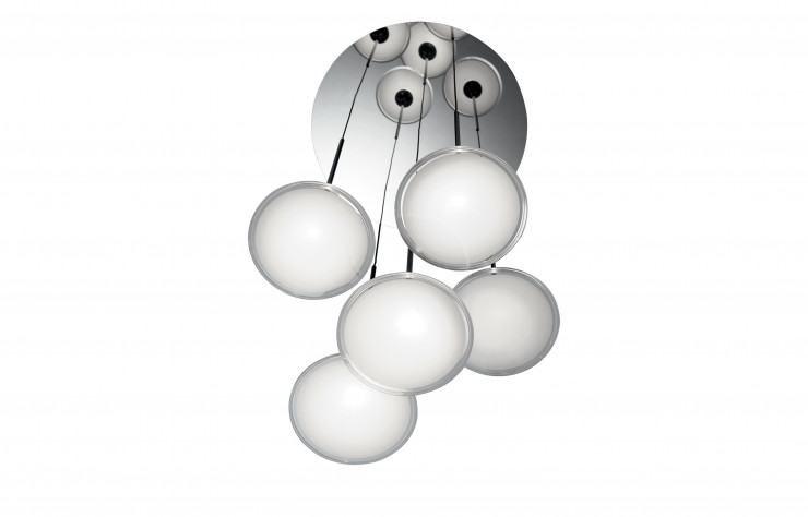 La suspension est également disponible en version lustre.