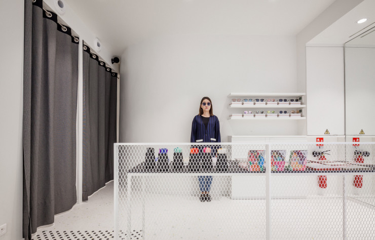 Résolument épuré, l’espace a des allures de « white cube ».