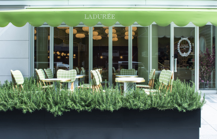 Les terrasses parisiennes s’invitent à Tokyo.