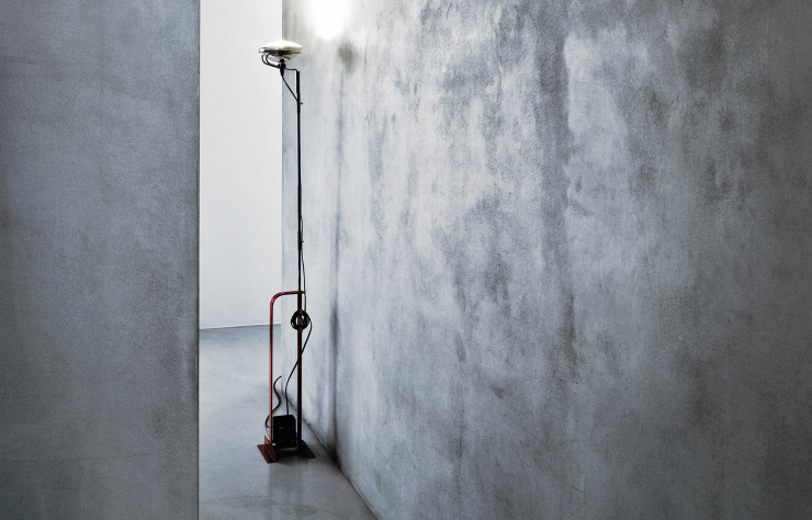 Lampadaire « Toio » signé Achille et Pier Giacomo Castiglioni (1962, Flos).