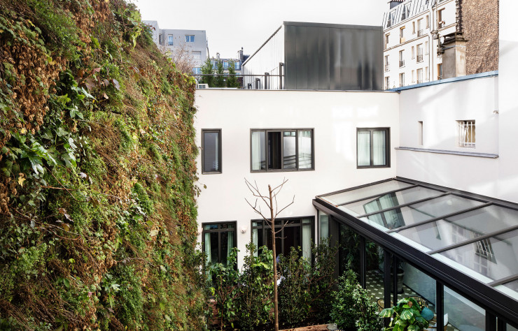La Maison Bréguet propose une petite maison à louer.