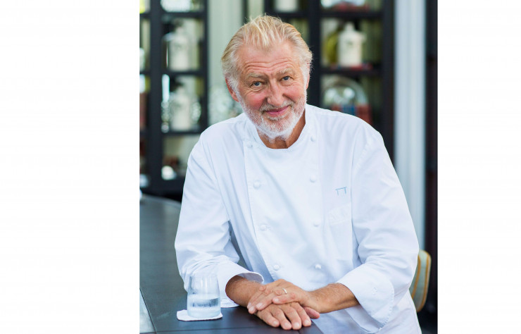 Le chef Pierre Gagnaire poursuit son tour du monde sans pour autant laisser la France sur sa faim, notamment avec Gaya Cuisine de bords de mer, près de La Rochelle, une réplique de sa version étoilée lancée il y a douze ans sur la rive gauche.