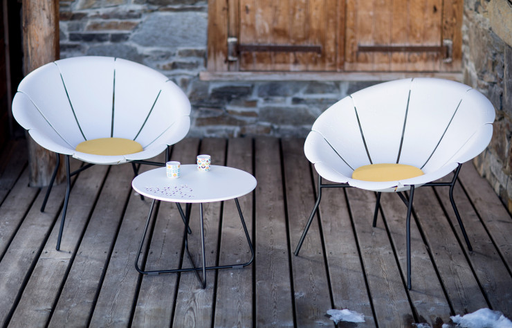 Salon de jardin Grosfillex Yéyé, réédition d’une modèle de 1972.