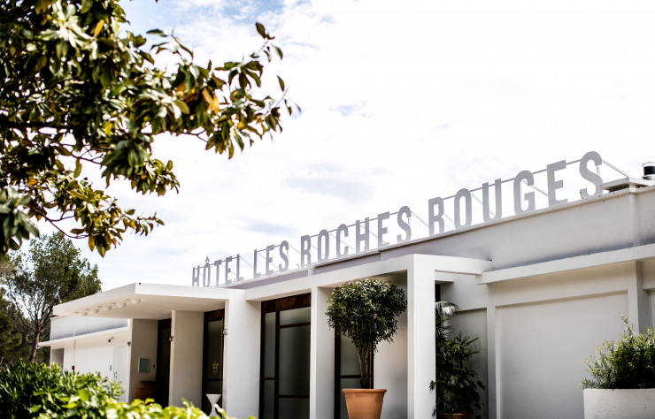Après Le Pigalle, Valéry Grégo a de nouveau sollicité Be-pôles pour la direction artistique de l’hôtel azuréen Les Roches rouges.